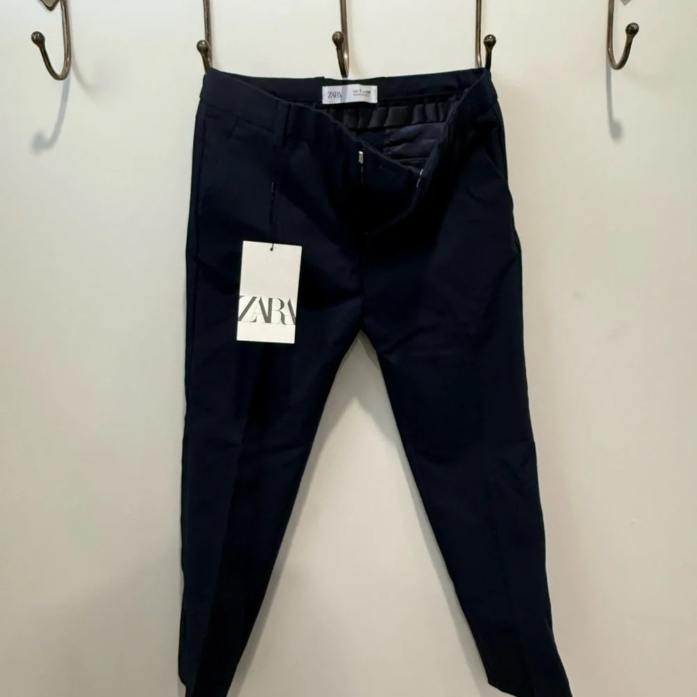 Boys Zara Classic White Button-Down Shirt with Navy Trousers - Picture 6 of 9